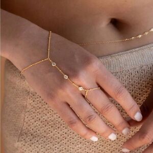 Bohemian hand chain N531